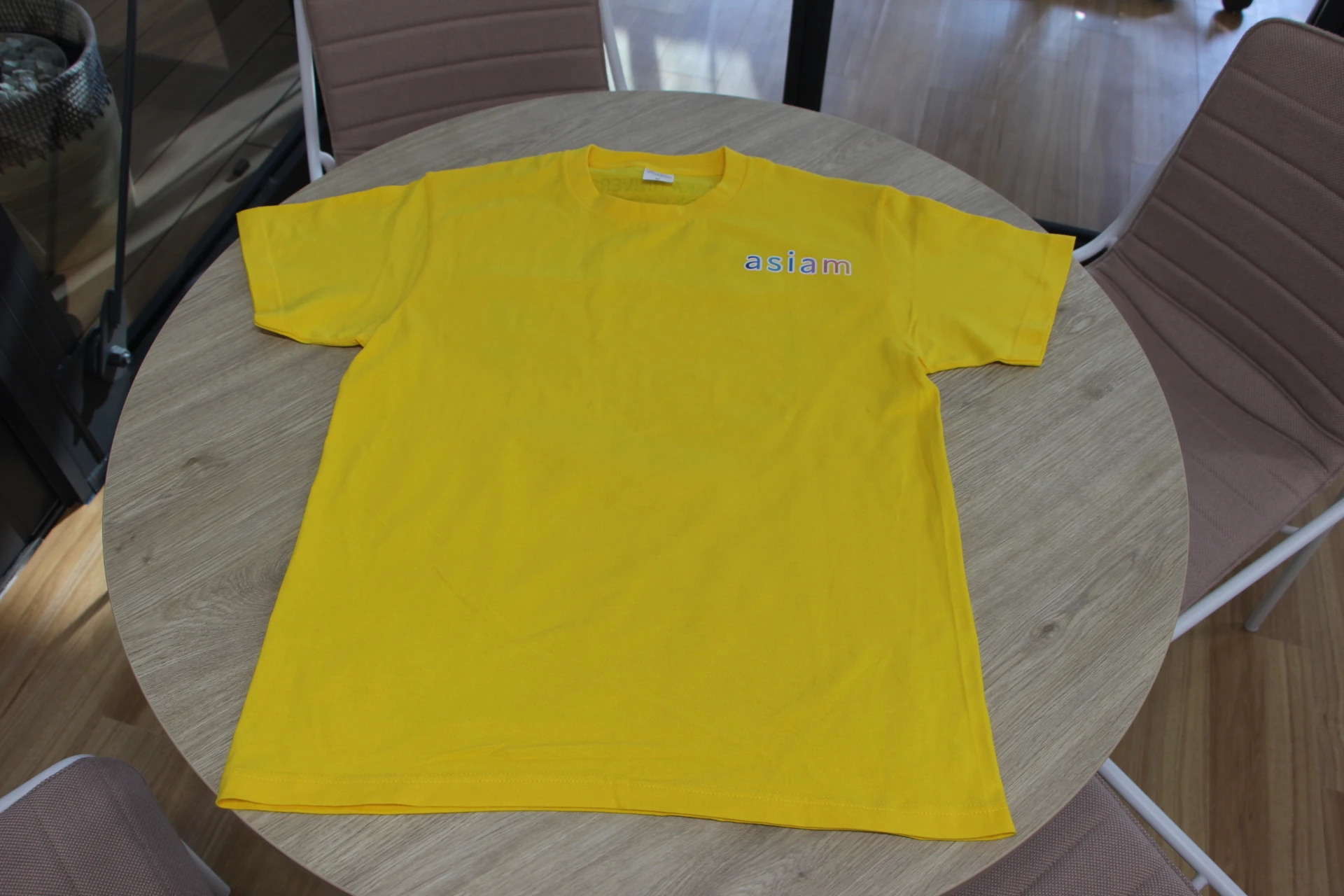 Tシャツ表面・着用写真